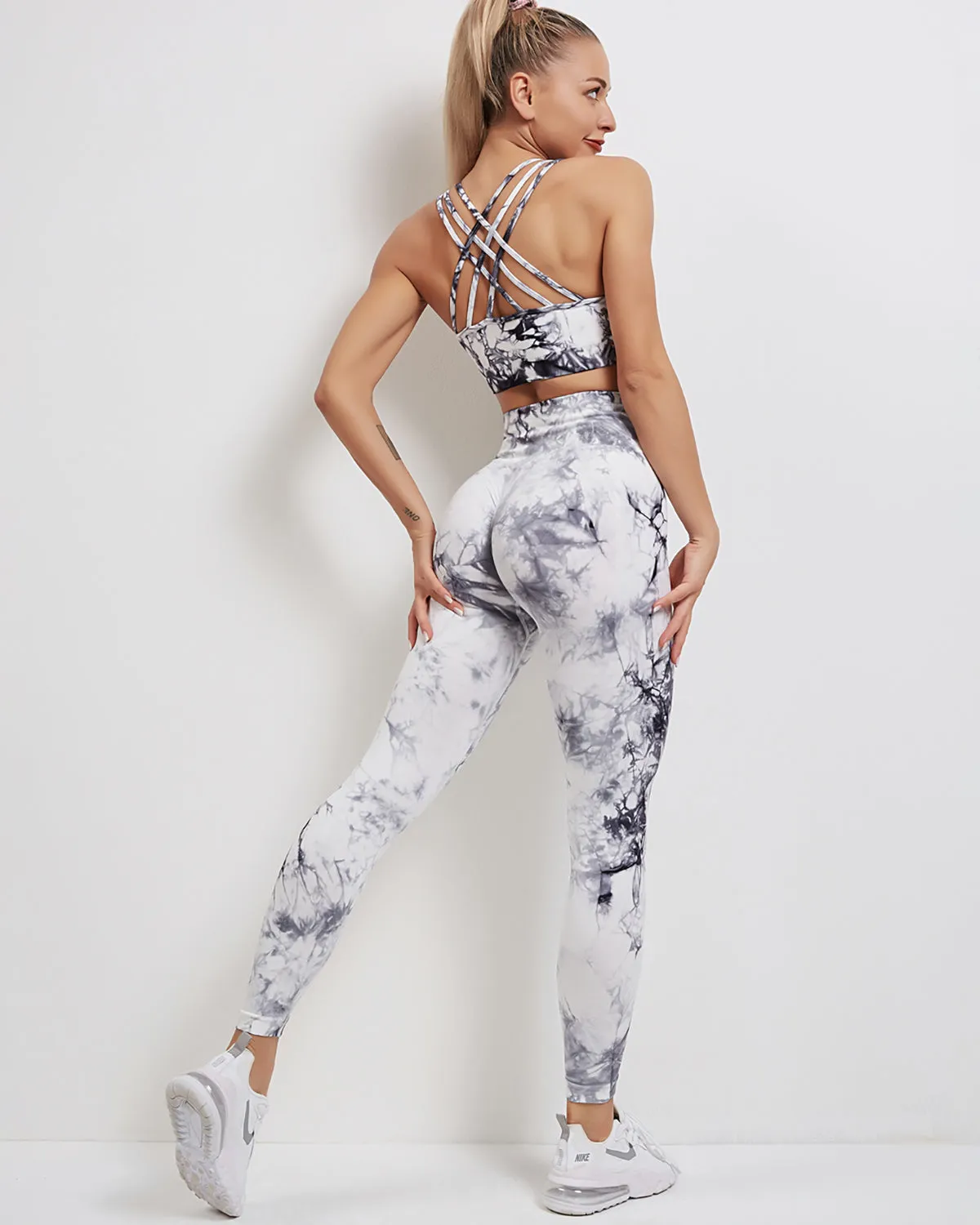 Fojo Dye Seamless Scrunch Leggings - White