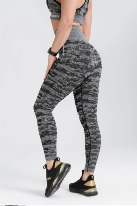 Gymwolves Women Seamless Sport Leggings | Black | Camouflage Pattern | Action Series |
