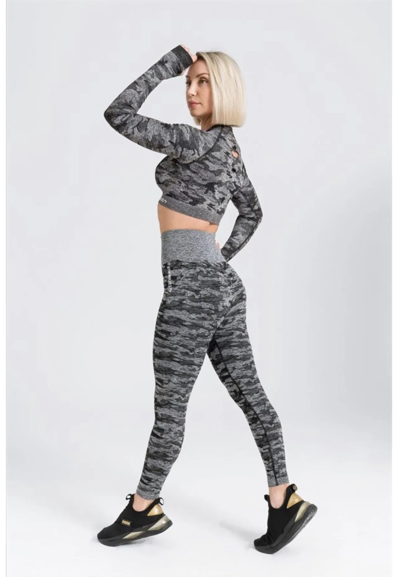 Gymwolves Women Seamless Sport Leggings | Black | Camouflage Pattern | Action Series |
