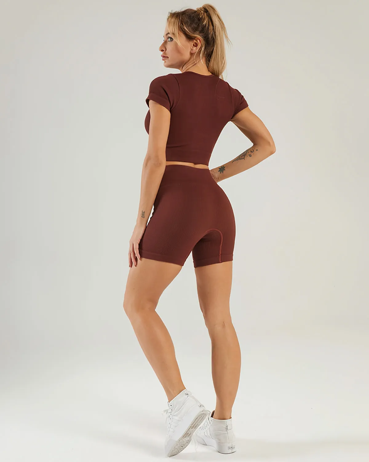 Nieve Ribbed Seamless Shorts - Buccaneer