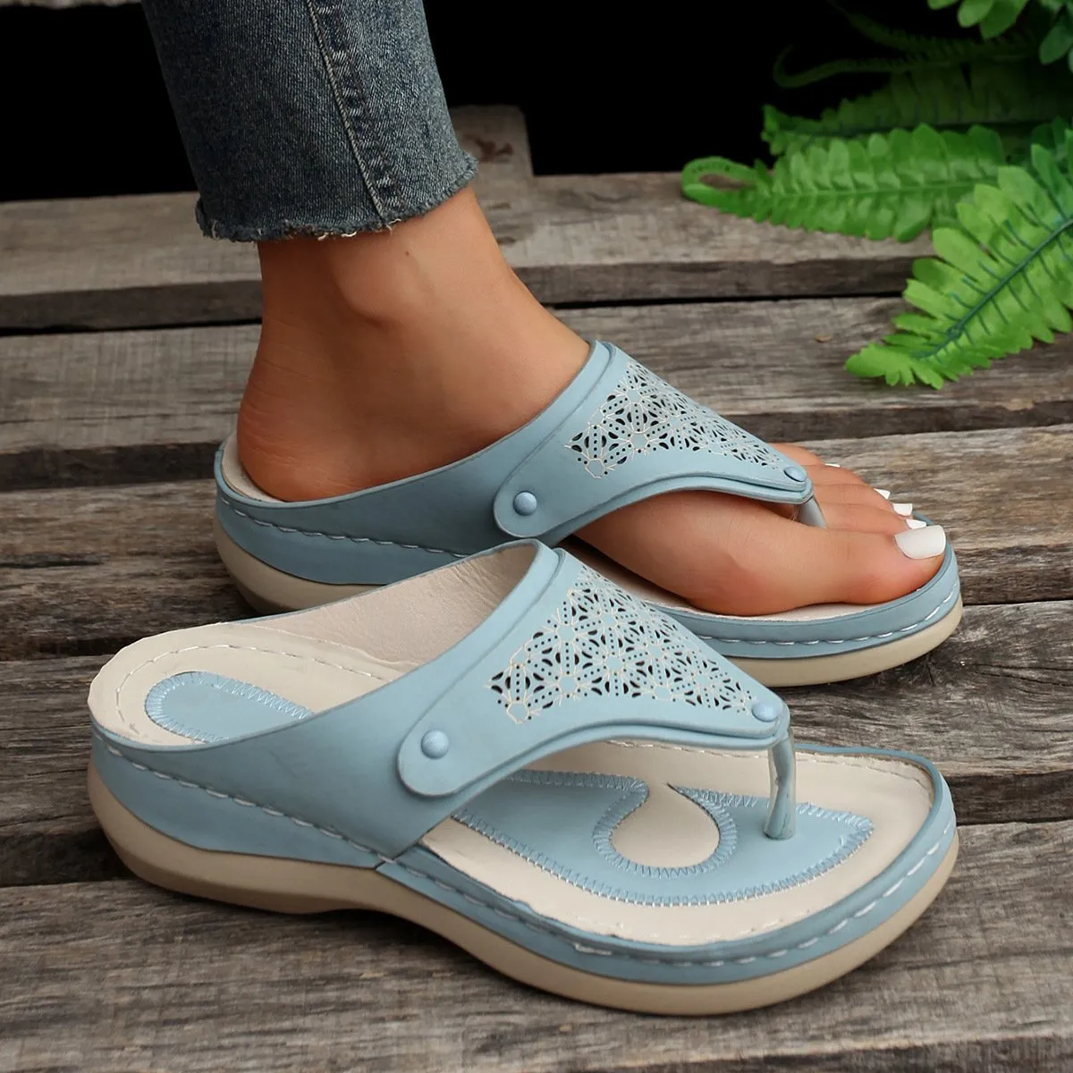 Orthopaedic leather hiking sandals