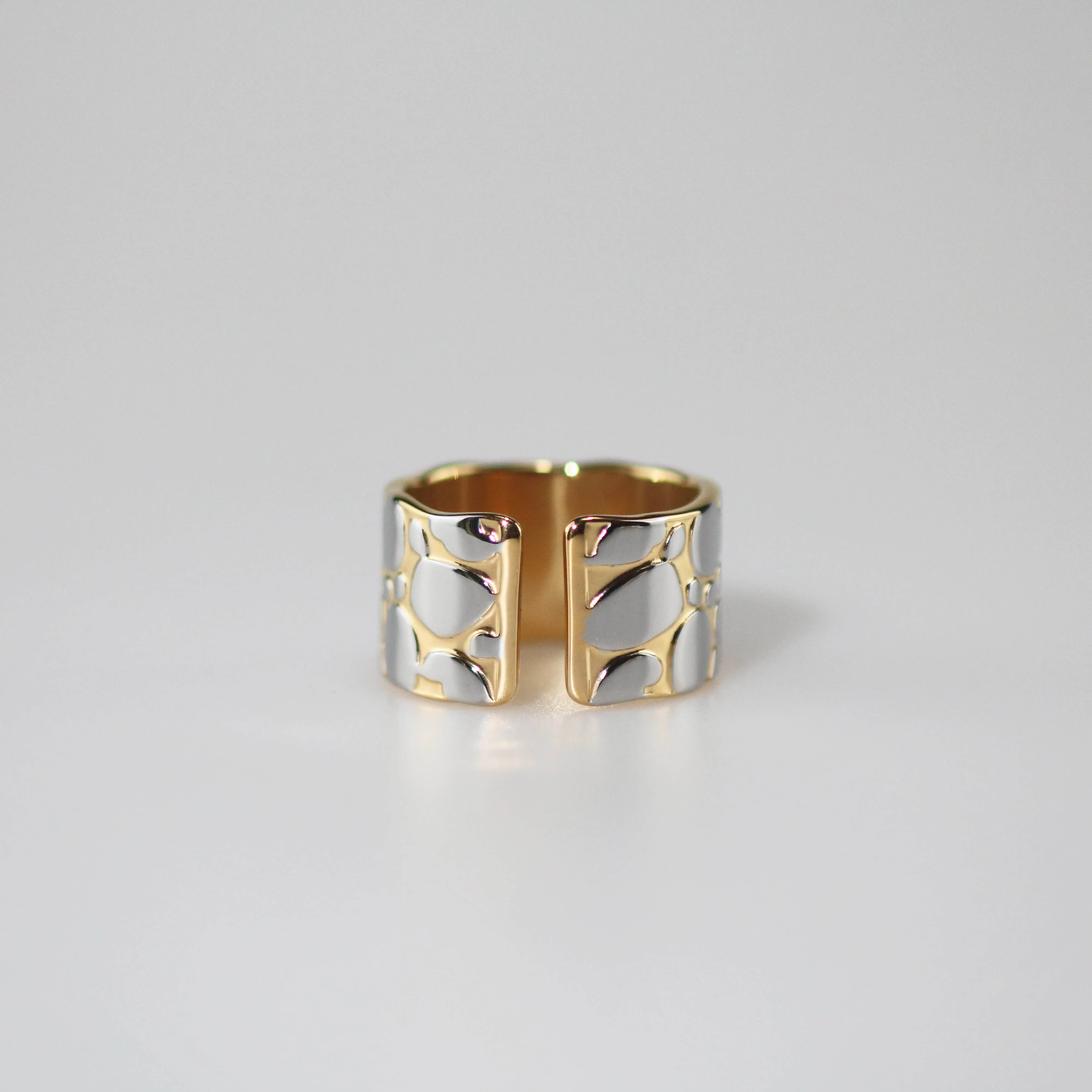 Pebble Statement Band Ring