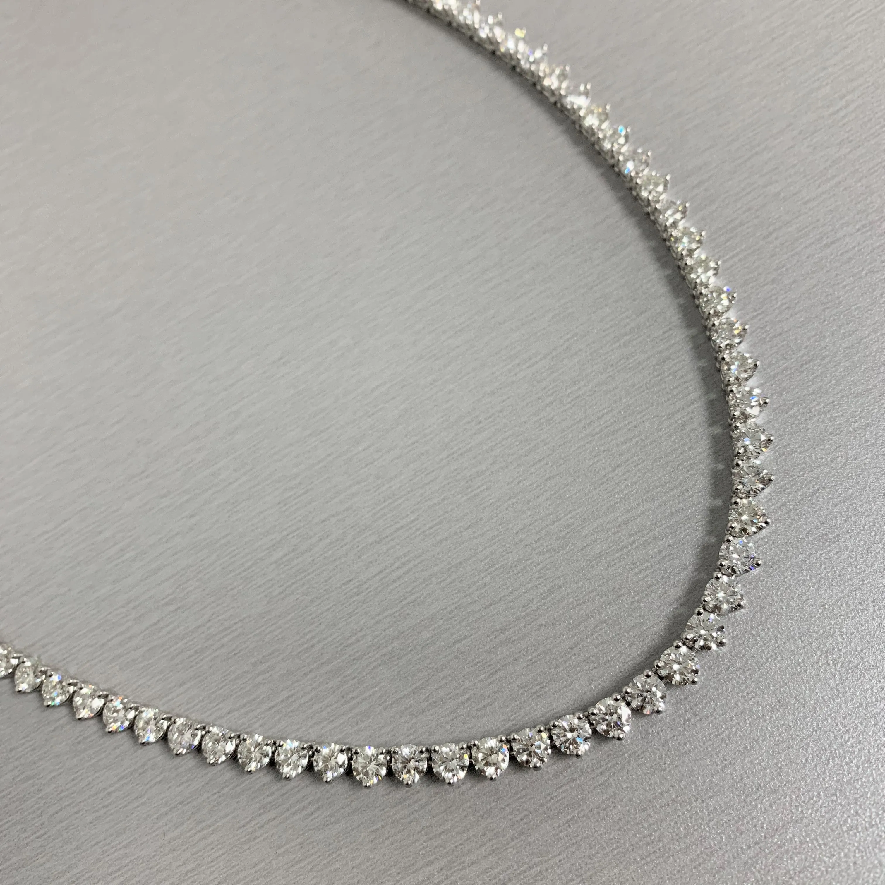 Tennis Necklace (13.01 ct GH VVS-VS Diamonds) in 18K White Gold